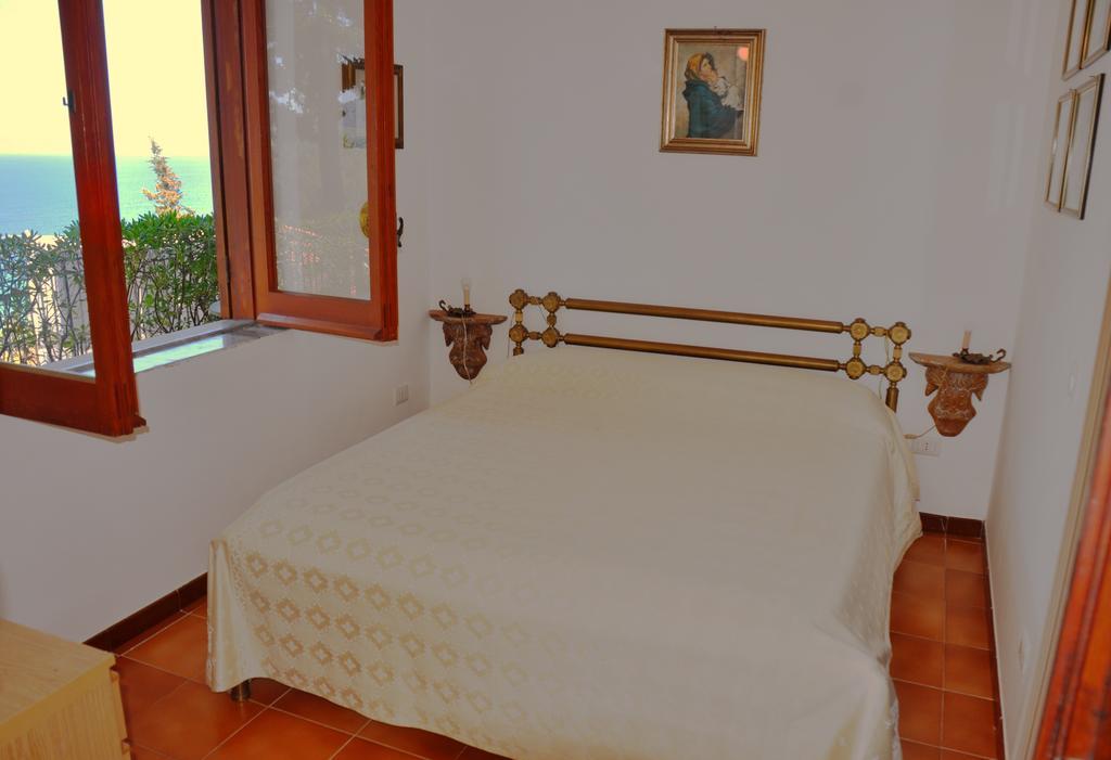 Villa Laura Sea View Apartments Santa Maria di Castellabate Exterior photo