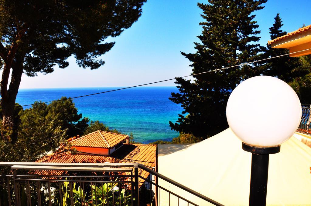 Villa Laura Sea View Apartments Santa Maria di Castellabate Exterior photo