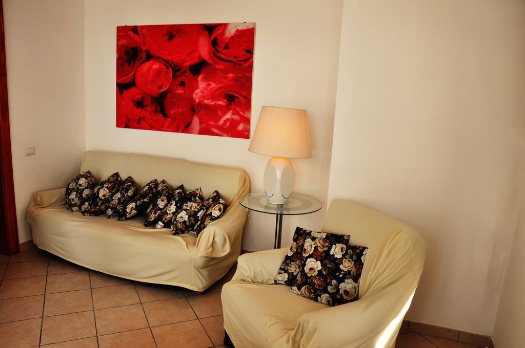 Villa Laura Sea View Apartments Santa Maria di Castellabate Exterior photo